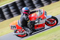 enduro-digital-images;event-digital-images;eventdigitalimages;mallory-park;mallory-park-photographs;mallory-park-trackday;mallory-park-trackday-photographs;no-limits-trackdays;peter-wileman-photography;racing-digital-images;trackday-digital-images;trackday-photos